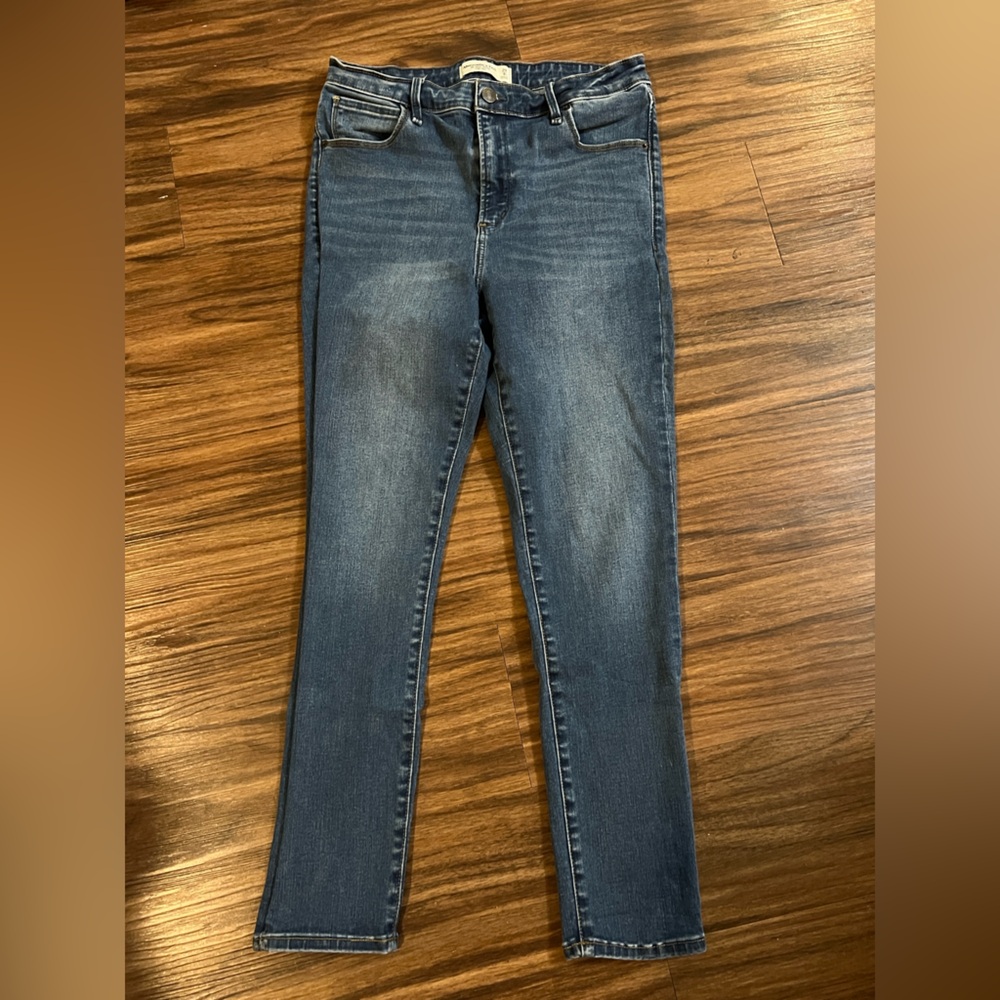 Abercrombie & Fitch Super Skinny High Rise Jean- Size 8s/29